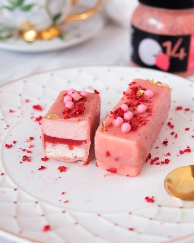 Муссовое пирожное Кокос-клубника Муссовое пирожное Кокос-клубника
